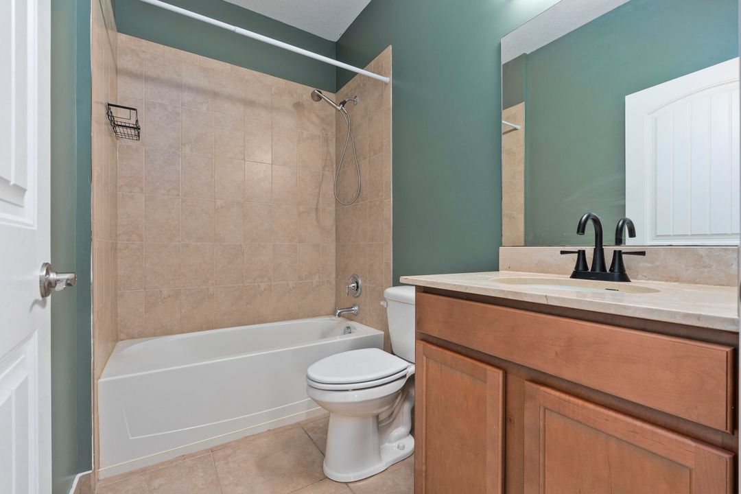 For Sale: $725,000 (4 beds, 3 baths, 2415 Square Feet)