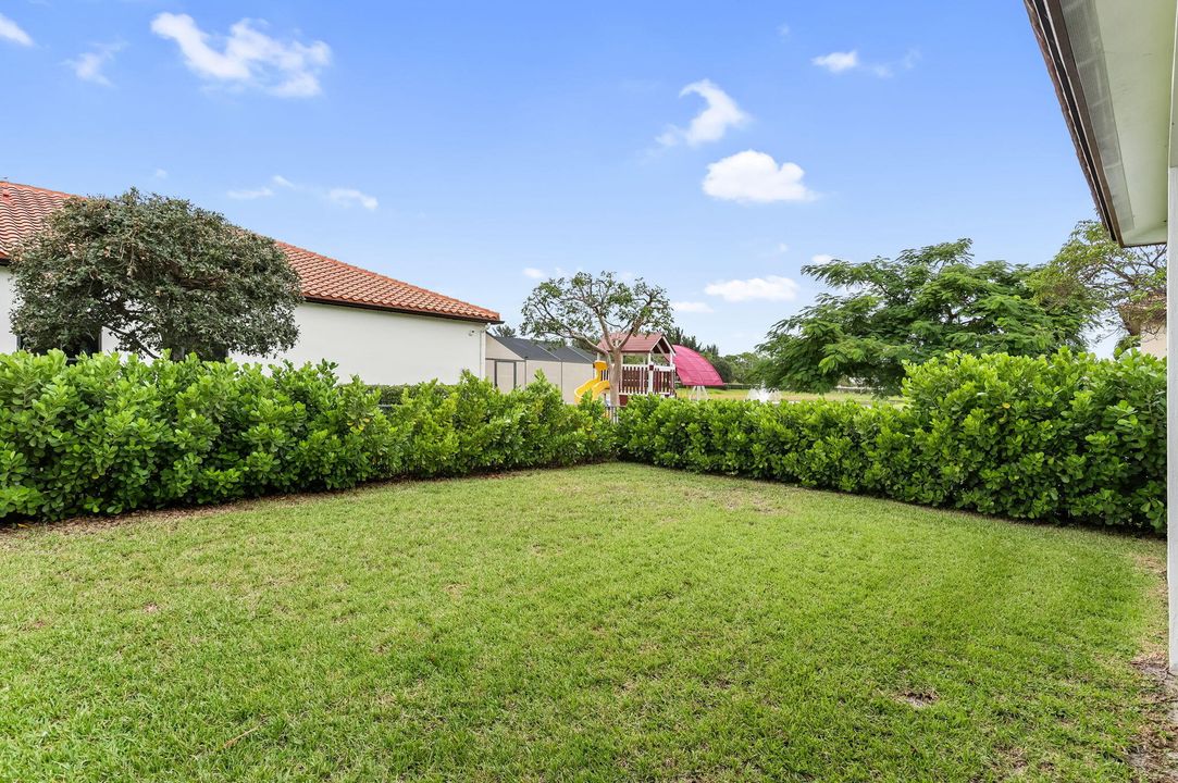 For Sale: $1,125,000 (5 beds, 4 baths, 4035 Square Feet)