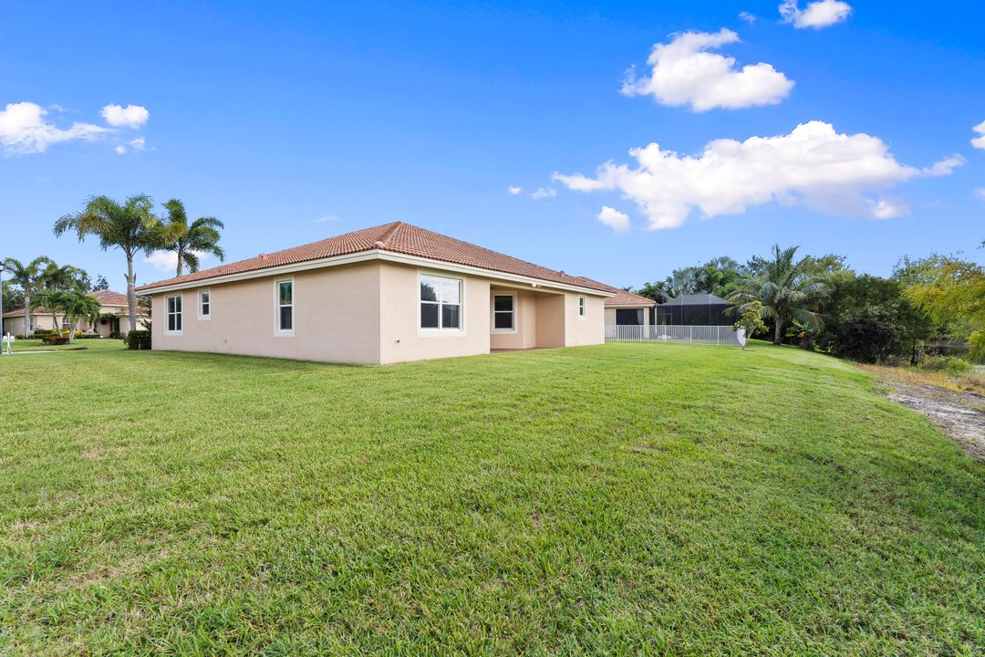 For Sale: $725,000 (4 beds, 3 baths, 2415 Square Feet)