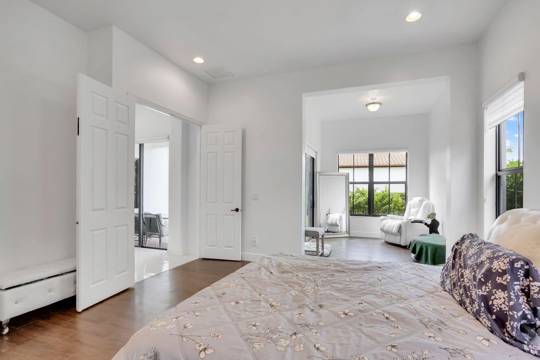 For Sale: $1,125,000 (5 beds, 4 baths, 4035 Square Feet)