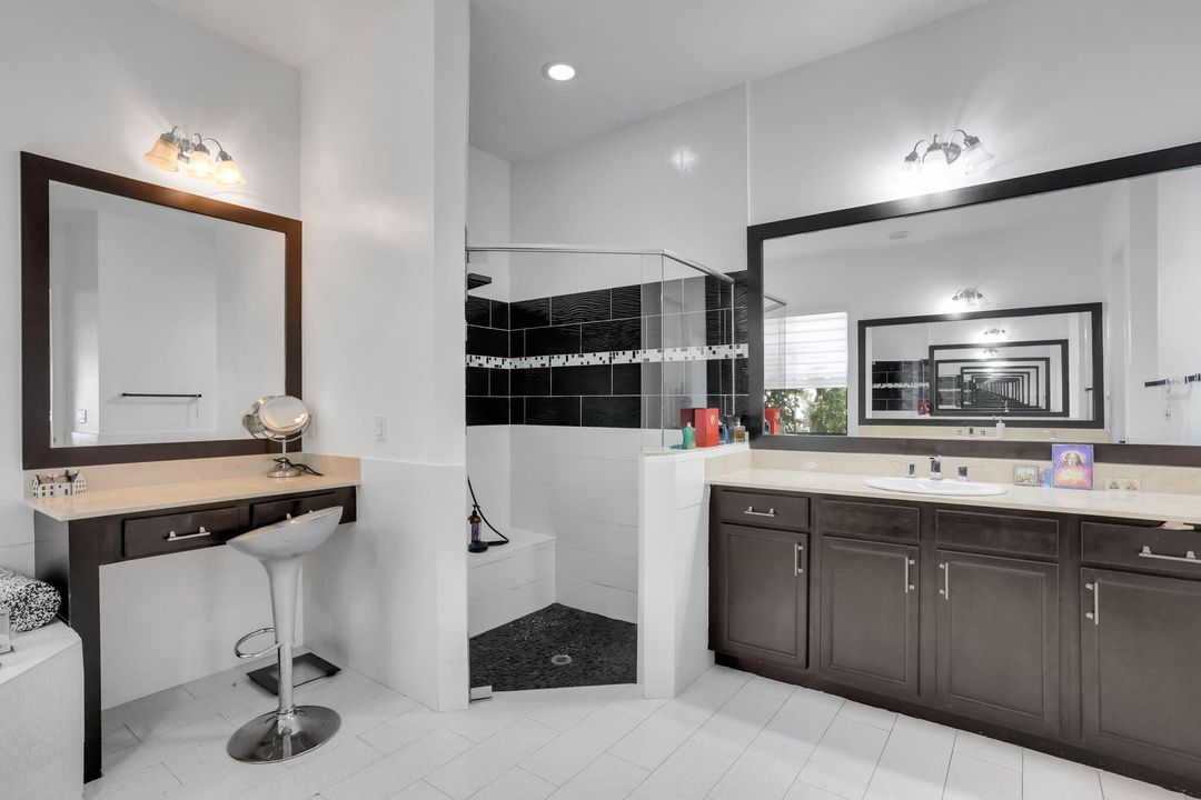 For Sale: $1,125,000 (5 beds, 4 baths, 4035 Square Feet)