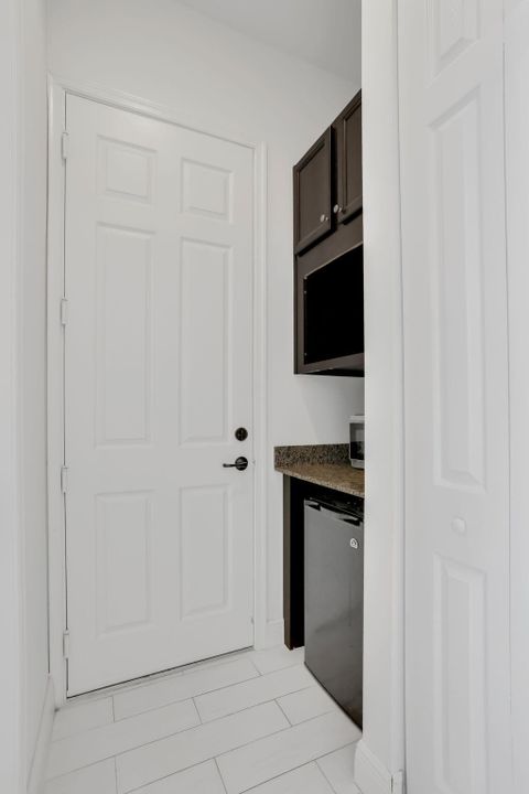 For Sale: $1,125,000 (5 beds, 4 baths, 4035 Square Feet)