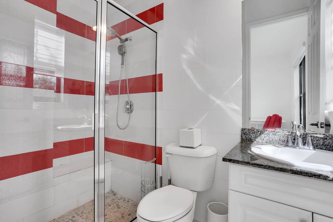 For Sale: $1,125,000 (5 beds, 4 baths, 4035 Square Feet)