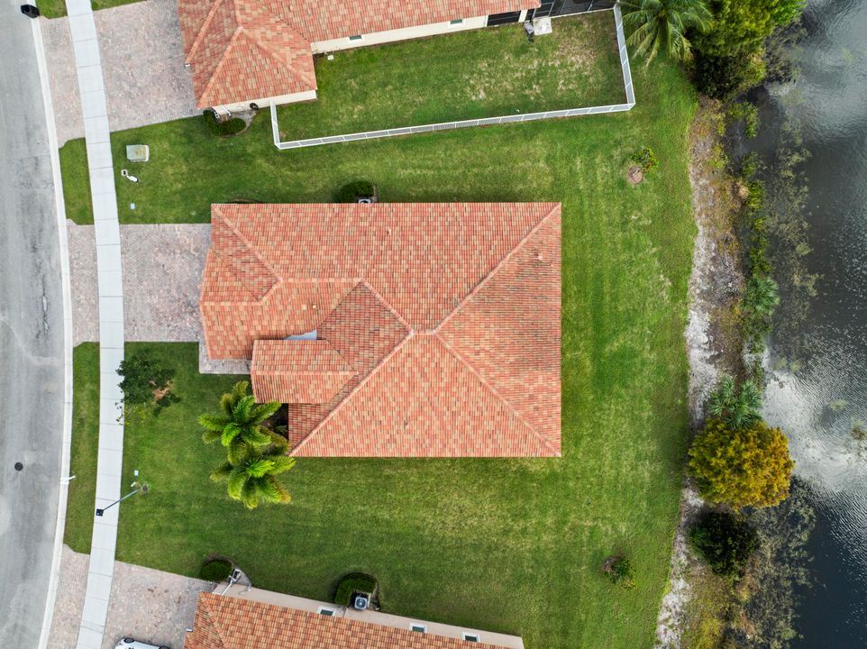 For Sale: $725,000 (4 beds, 3 baths, 2415 Square Feet)