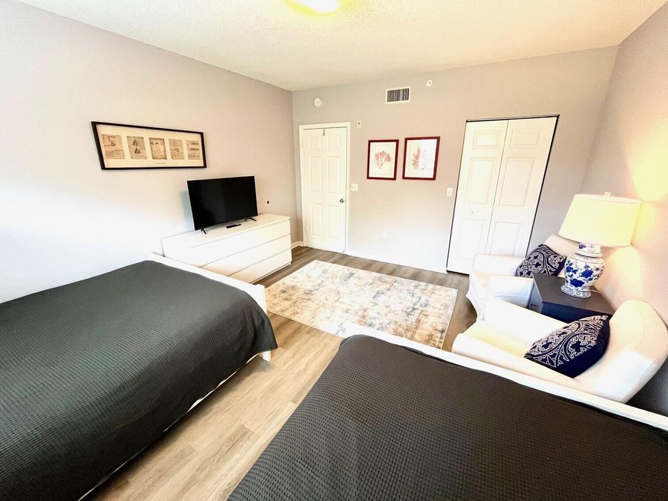 For Rent: $5,500 (2 beds, 2 baths, 1404 Square Feet)