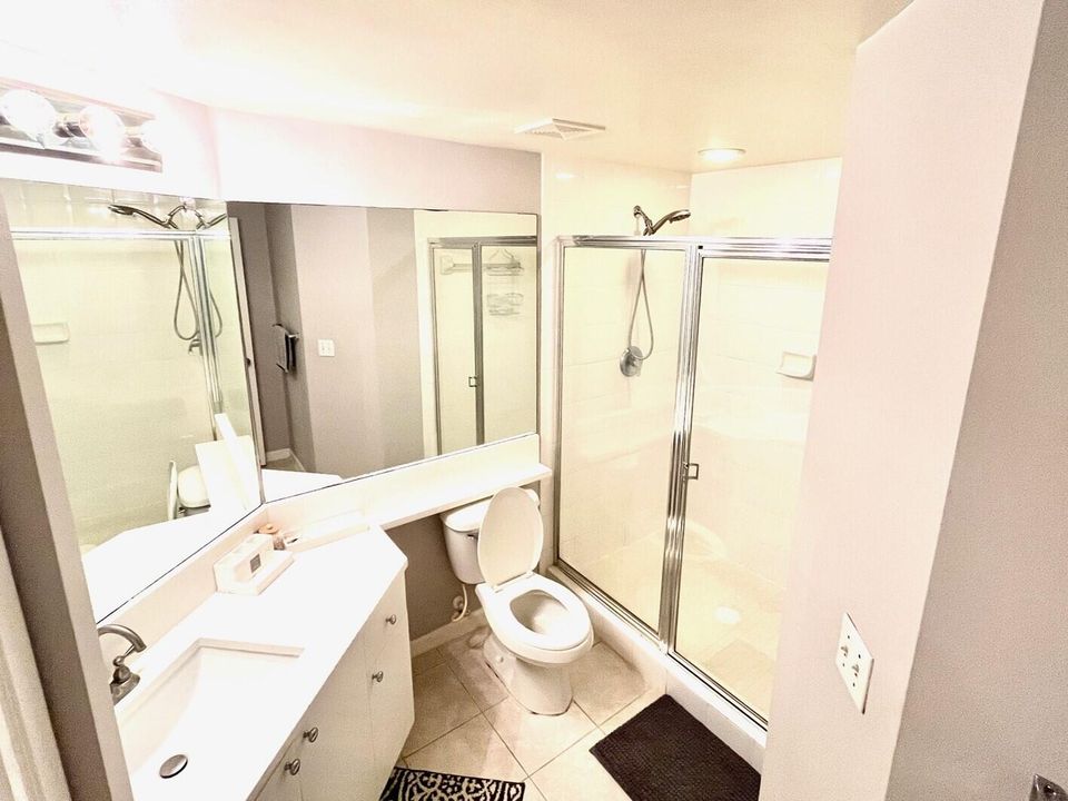 For Rent: $5,500 (2 beds, 2 baths, 1404 Square Feet)