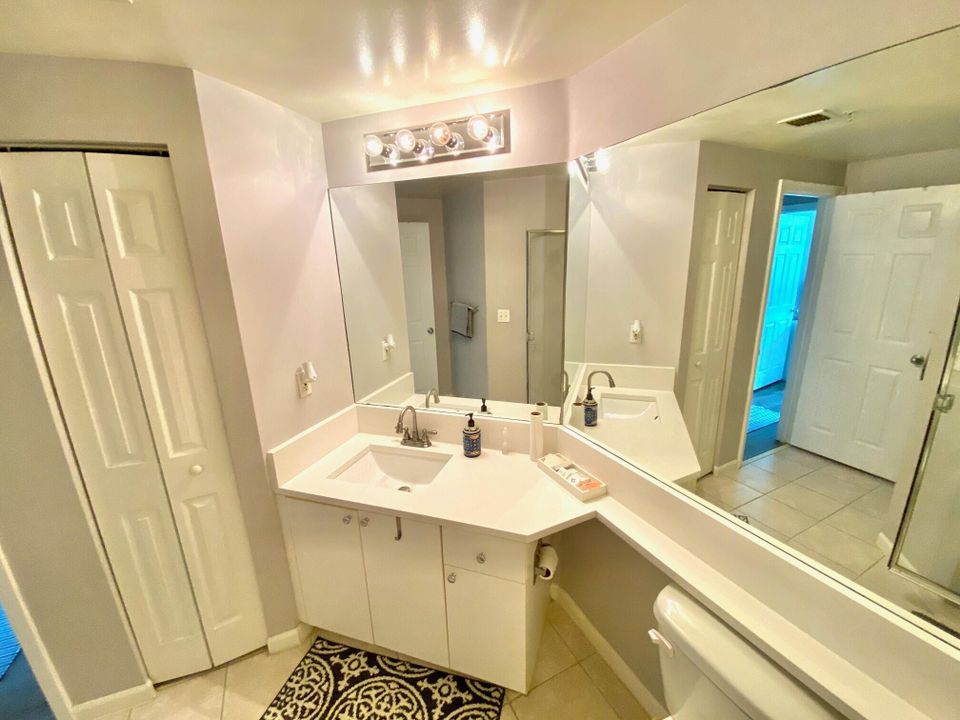 For Rent: $5,500 (2 beds, 2 baths, 1404 Square Feet)