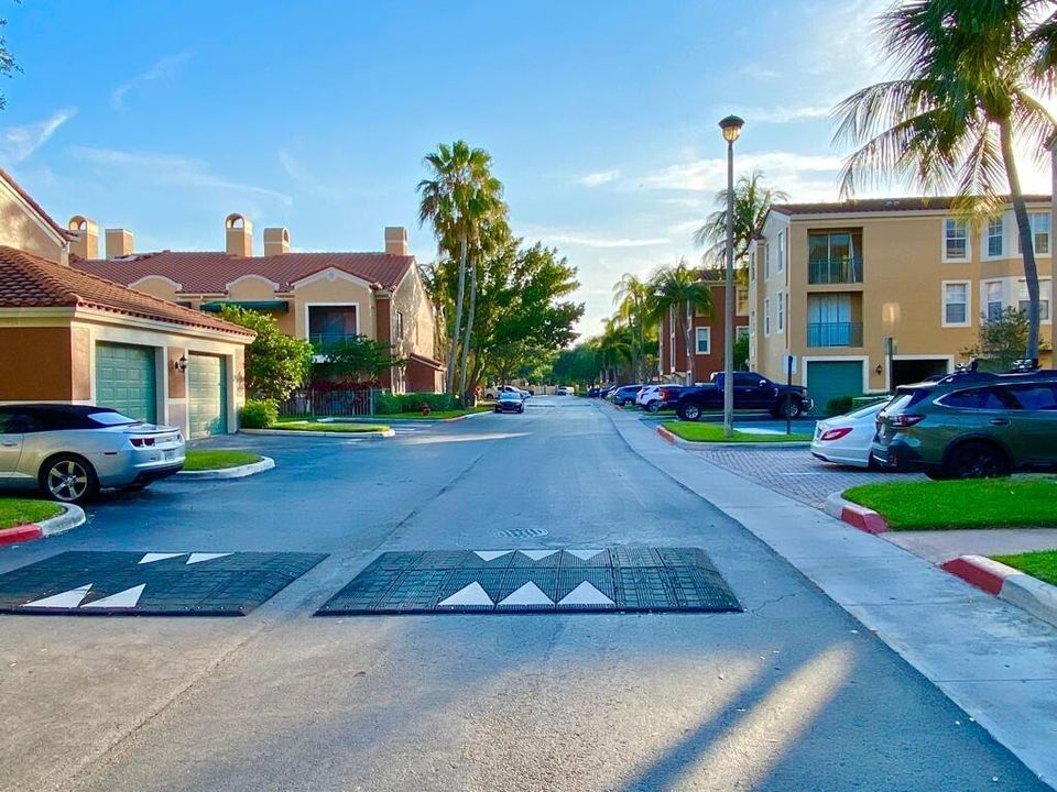 For Rent: $5,500 (2 beds, 2 baths, 1404 Square Feet)