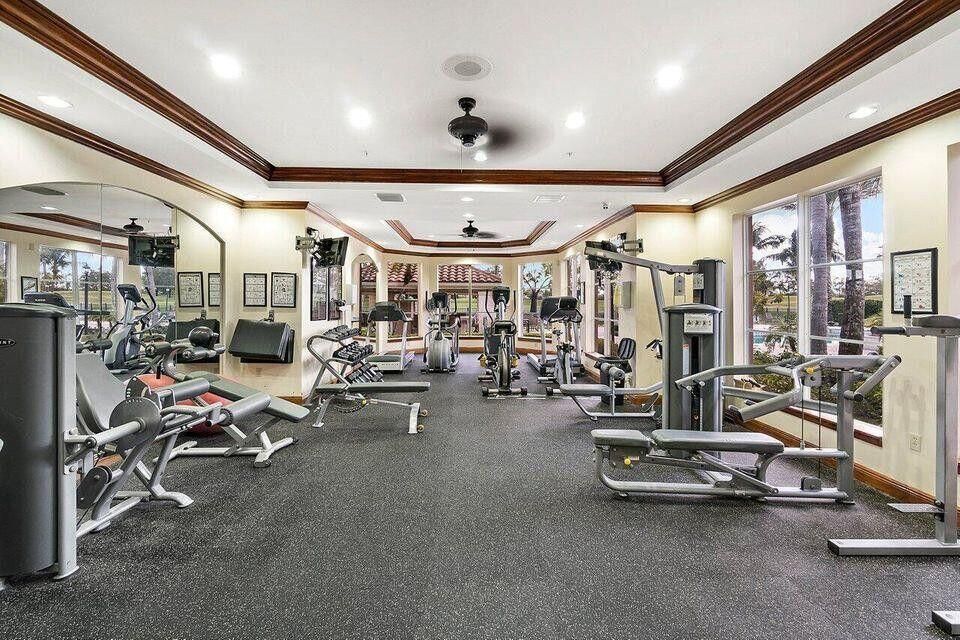 For Rent: $5,500 (2 beds, 2 baths, 1404 Square Feet)