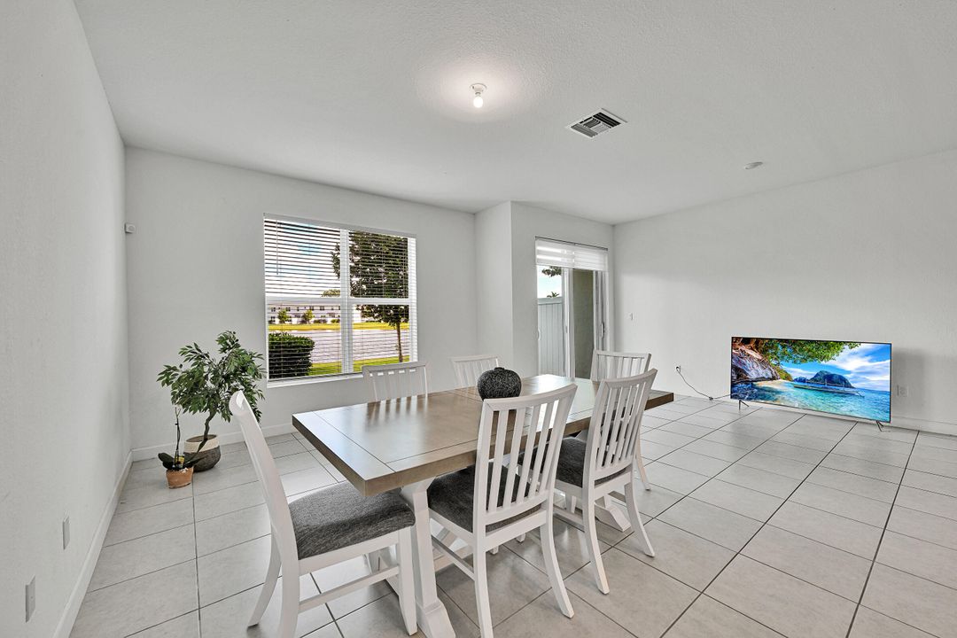 En Venta: $515,000 (4 camas, 2 baños, 1851 Pies cuadrados)