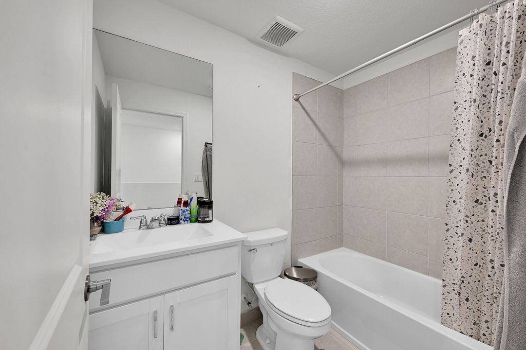 En Venta: $515,000 (4 camas, 2 baños, 1851 Pies cuadrados)