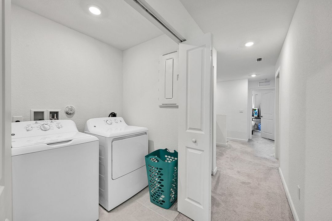 En Venta: $515,000 (4 camas, 2 baños, 1851 Pies cuadrados)