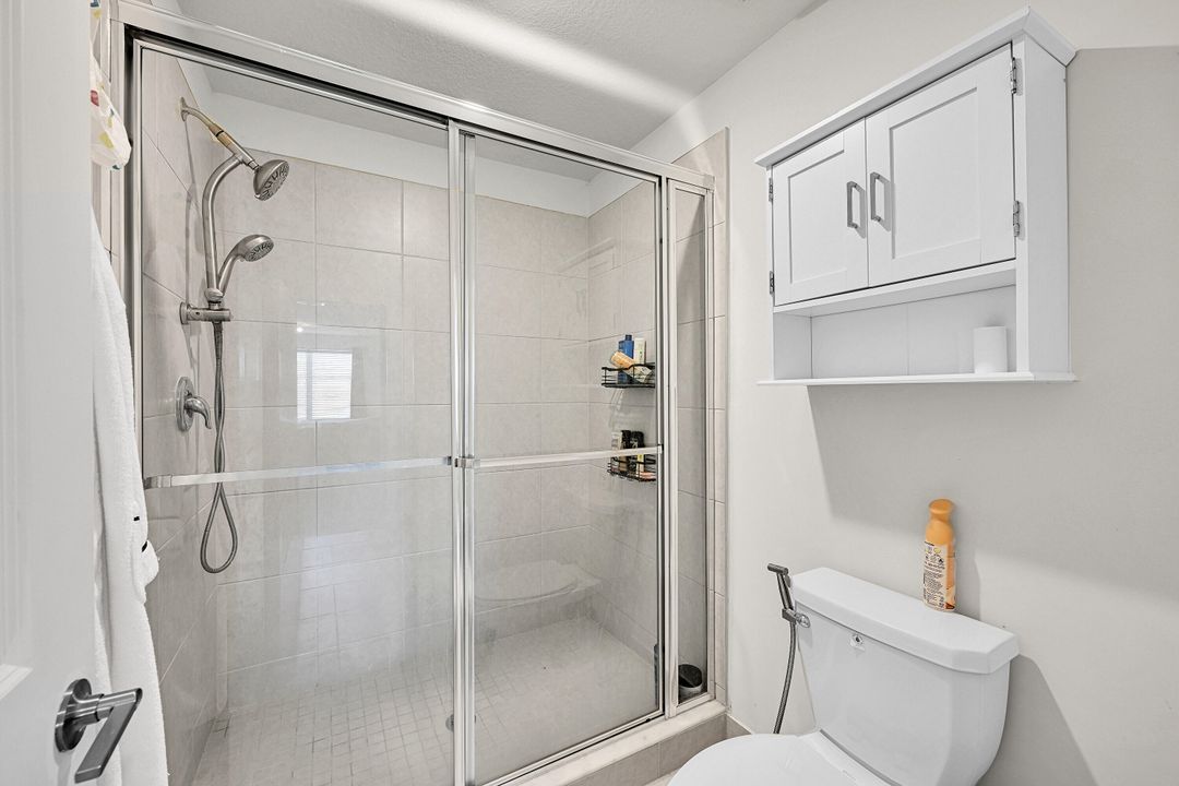 En Venta: $515,000 (4 camas, 2 baños, 1851 Pies cuadrados)