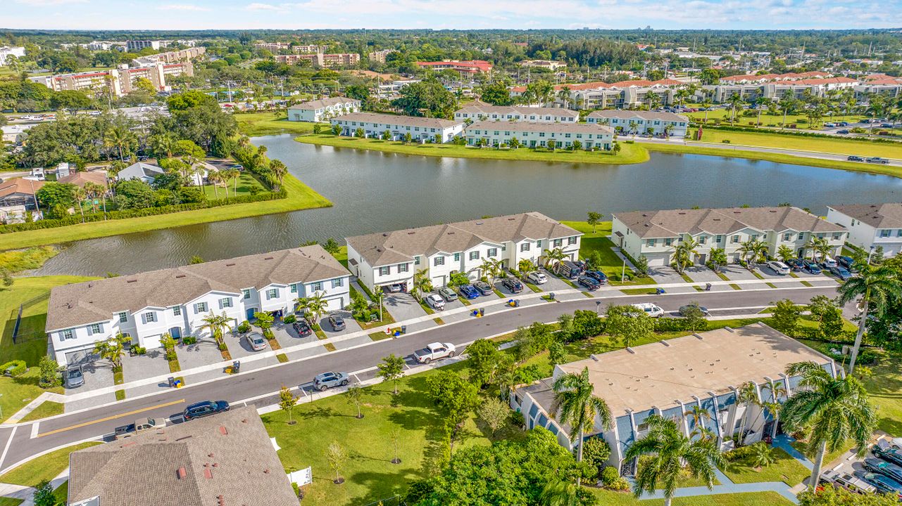 En Venta: $515,000 (4 camas, 2 baños, 1851 Pies cuadrados)