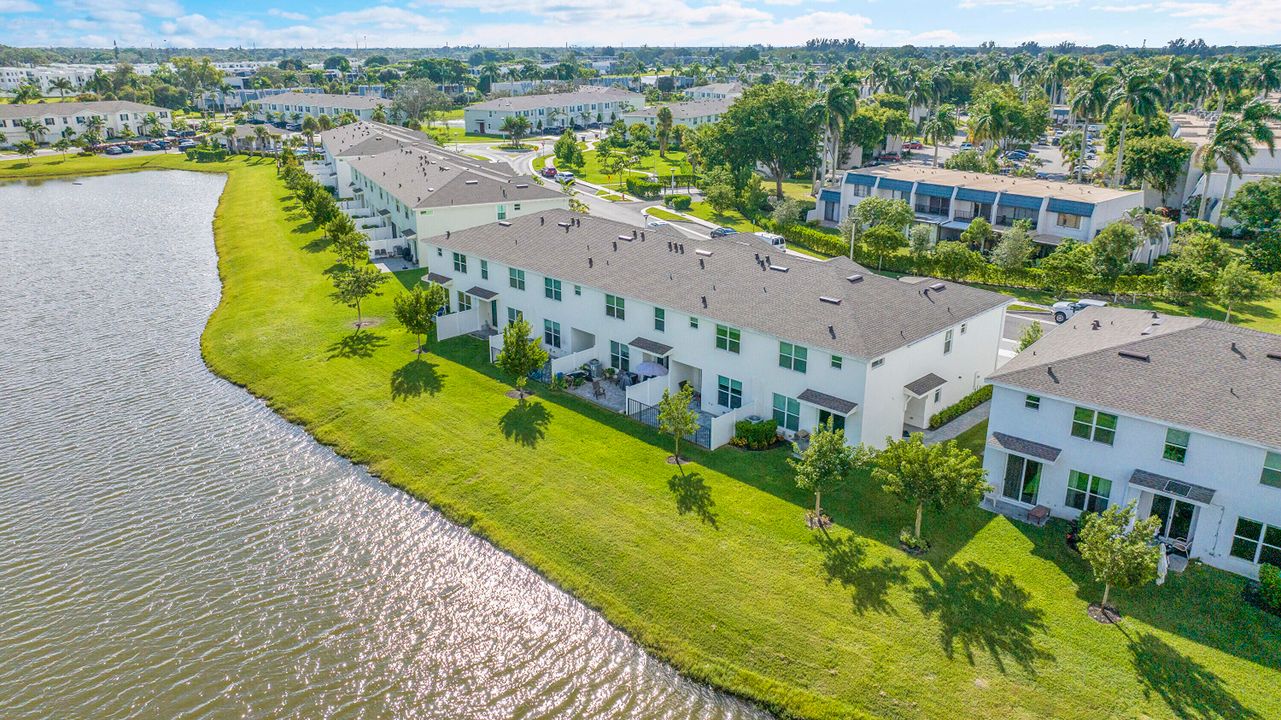 En Venta: $515,000 (4 camas, 2 baños, 1851 Pies cuadrados)