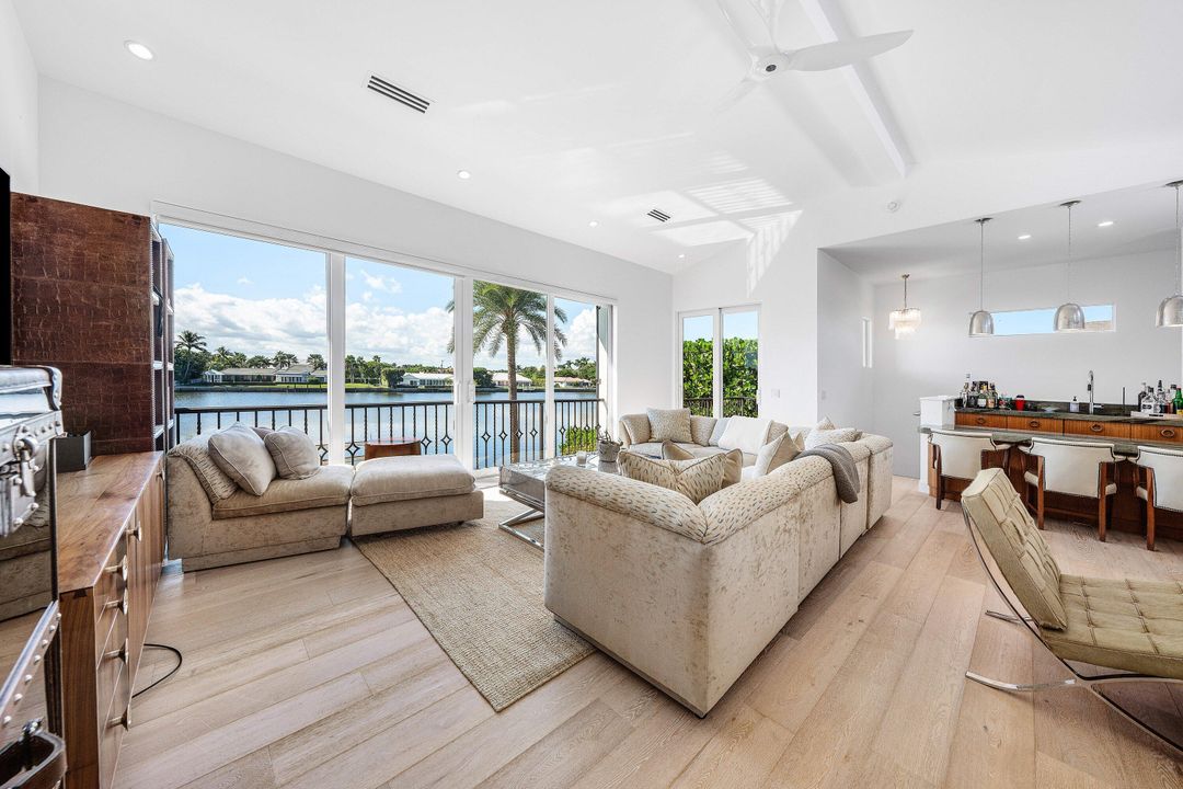 На продажу: $8,995,000 (5 спален, 6 ванн, 4734 Квадратных фут)