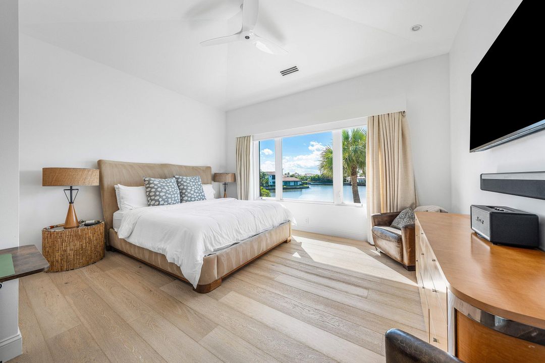 На продажу: $8,995,000 (5 спален, 6 ванн, 4734 Квадратных фут)