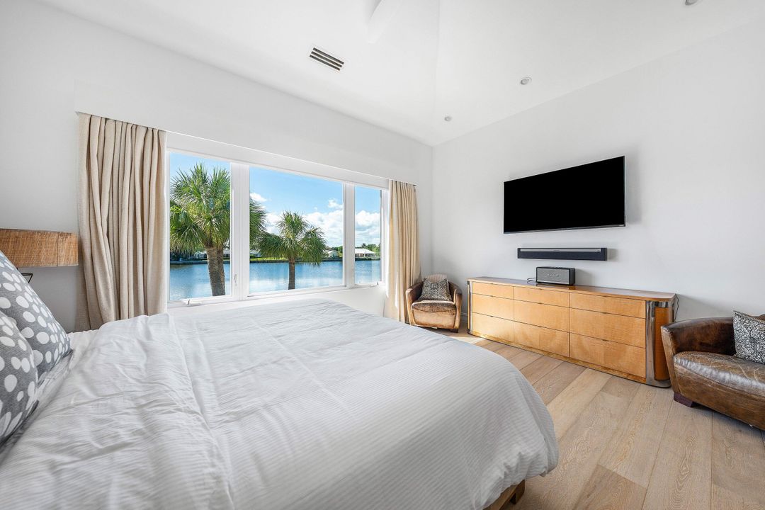 На продажу: $8,995,000 (5 спален, 6 ванн, 4734 Квадратных фут)