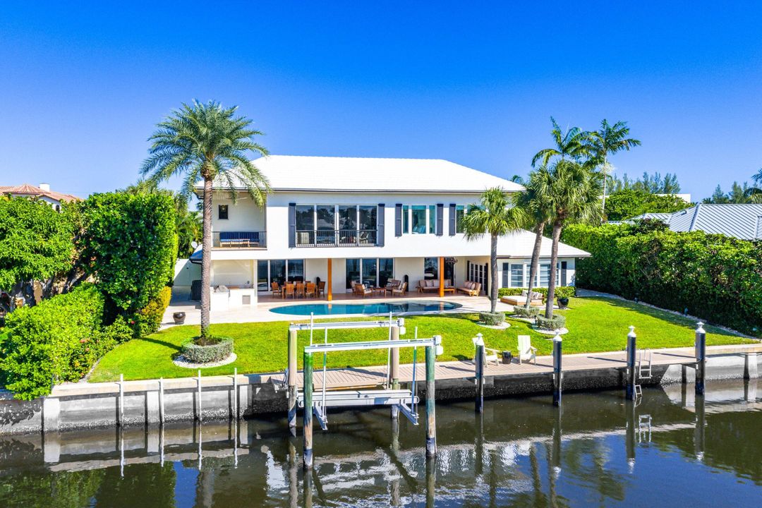 На продажу: $8,995,000 (5 спален, 6 ванн, 4734 Квадратных фут)