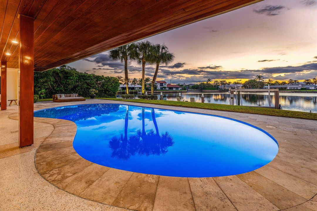 На продажу: $8,995,000 (5 спален, 6 ванн, 4734 Квадратных фут)