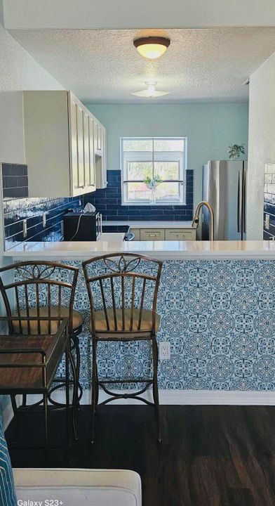 For Sale: $337,000 (2 beds, 2 baths, 1014 Square Feet)