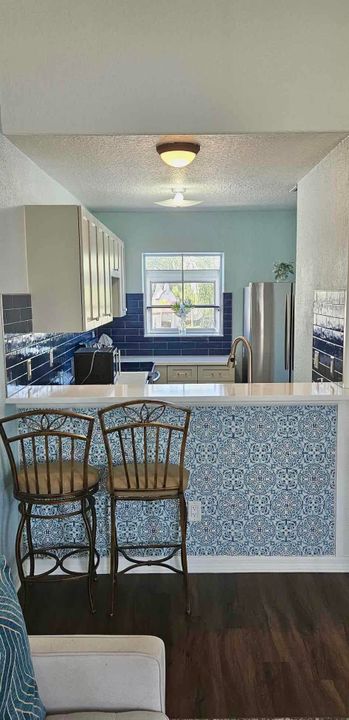 For Sale: $337,000 (2 beds, 2 baths, 1014 Square Feet)