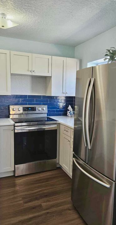 For Sale: $337,000 (2 beds, 2 baths, 1014 Square Feet)