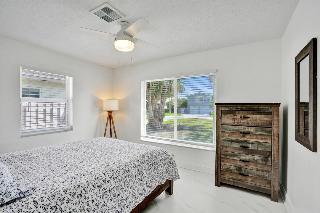 For Rent: $6,000 (4 beds, 2 baths, 1904 Square Feet)