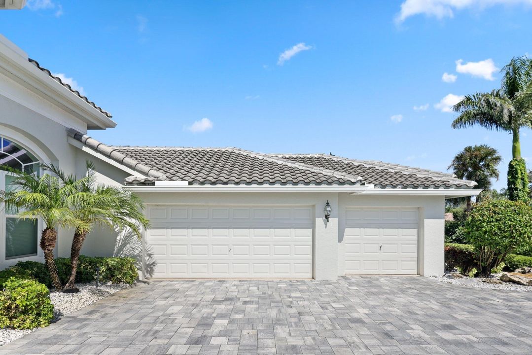 Active With Contract: $1,695,000 (4 beds, 4 baths, 3865 Square Feet)