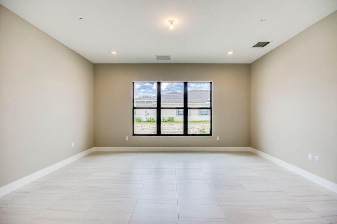 For Sale: $1,912,900 (5 beds, 5 baths, 5136 Square Feet)