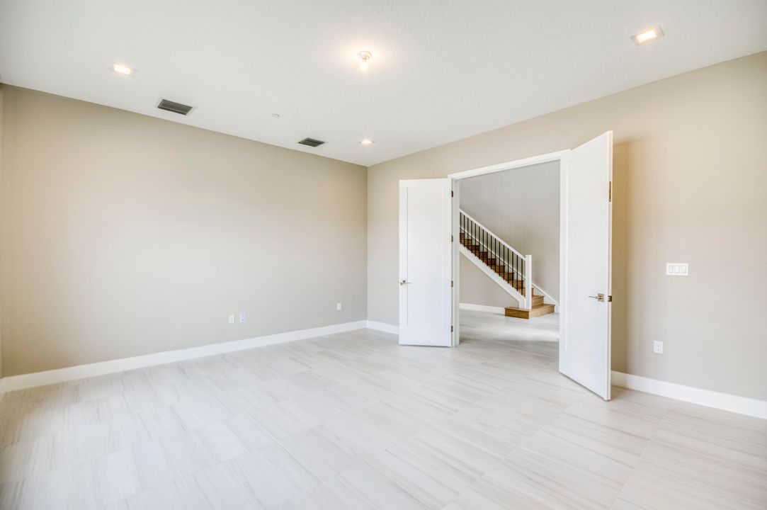 For Sale: $1,912,900 (5 beds, 5 baths, 5136 Square Feet)