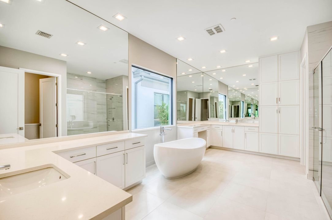 For Sale: $1,912,900 (5 beds, 5 baths, 5136 Square Feet)