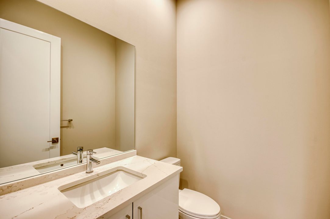 For Sale: $1,912,900 (5 beds, 5 baths, 5136 Square Feet)