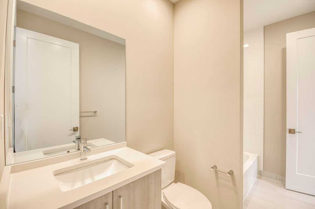 For Sale: $1,912,900 (5 beds, 5 baths, 5136 Square Feet)