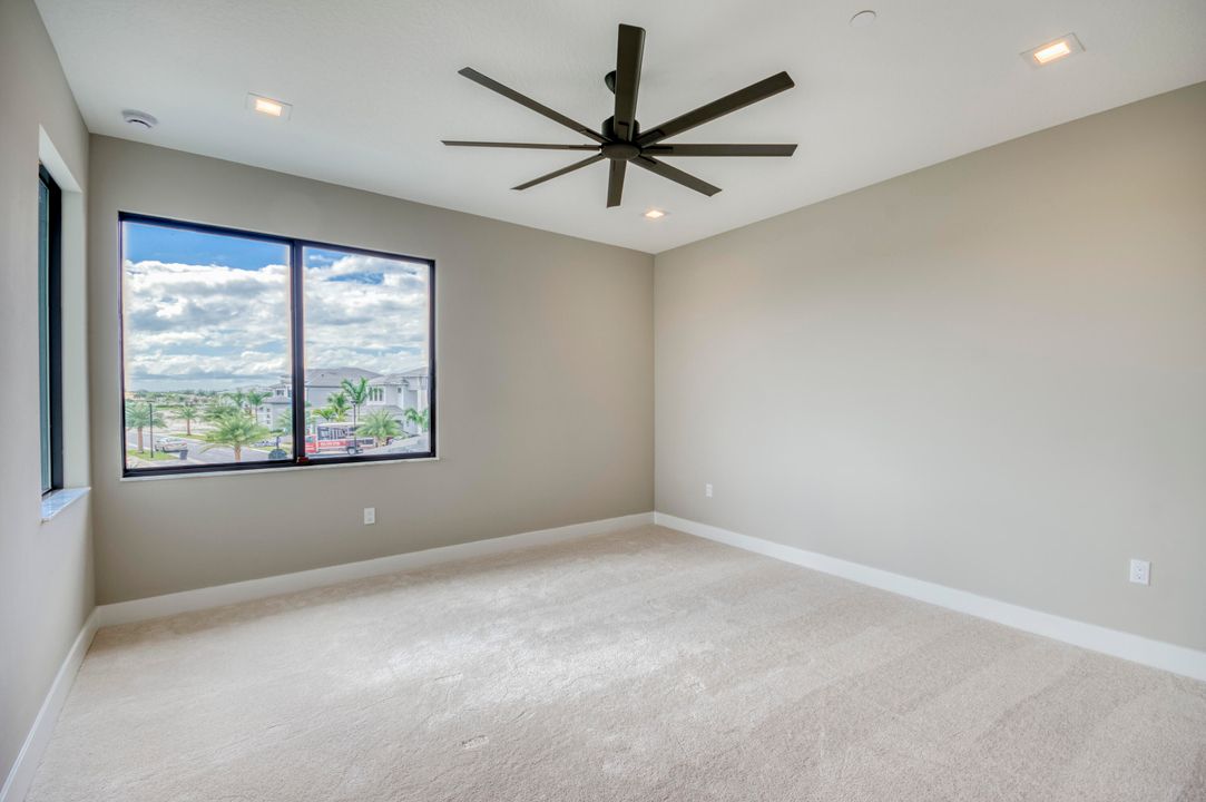 For Sale: $1,912,900 (5 beds, 5 baths, 5136 Square Feet)