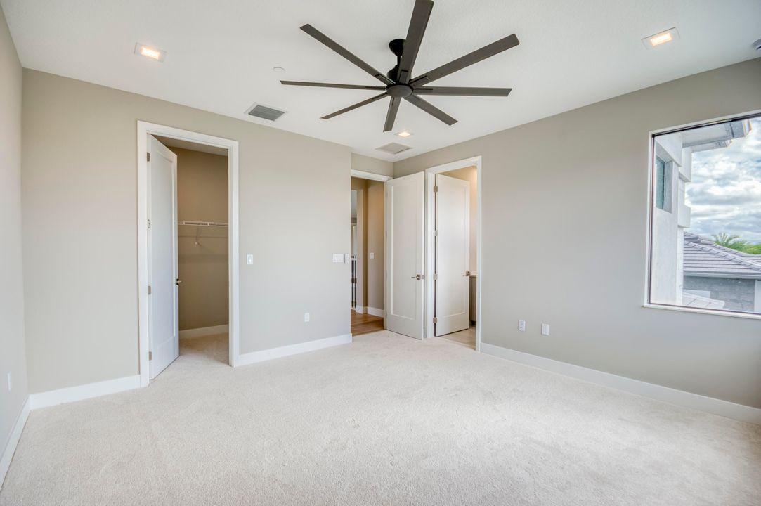 For Sale: $1,912,900 (5 beds, 5 baths, 5136 Square Feet)