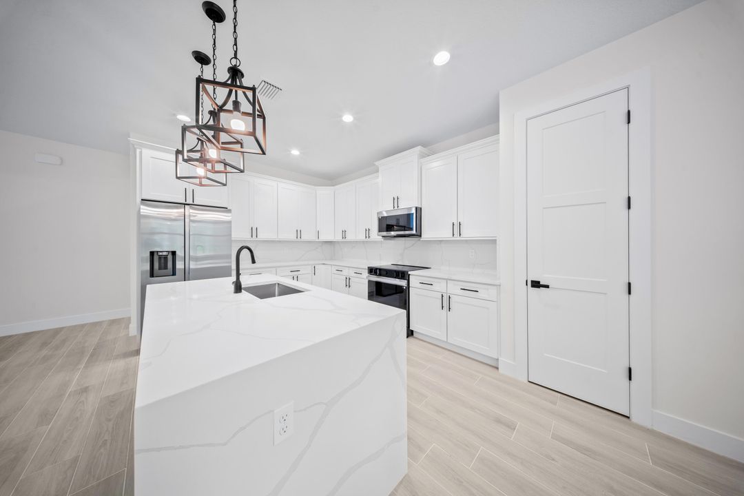 For Sale: $749,900 (4 beds, 3 baths, 2306 Square Feet)