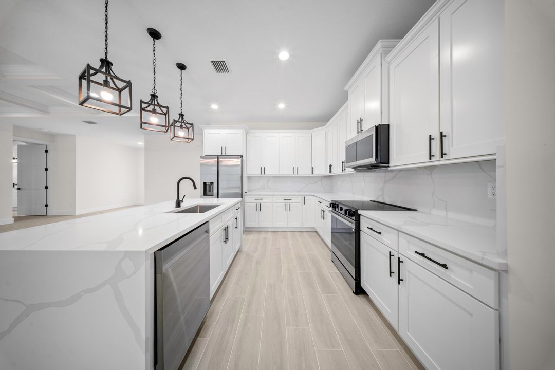 For Sale: $749,900 (4 beds, 3 baths, 2306 Square Feet)