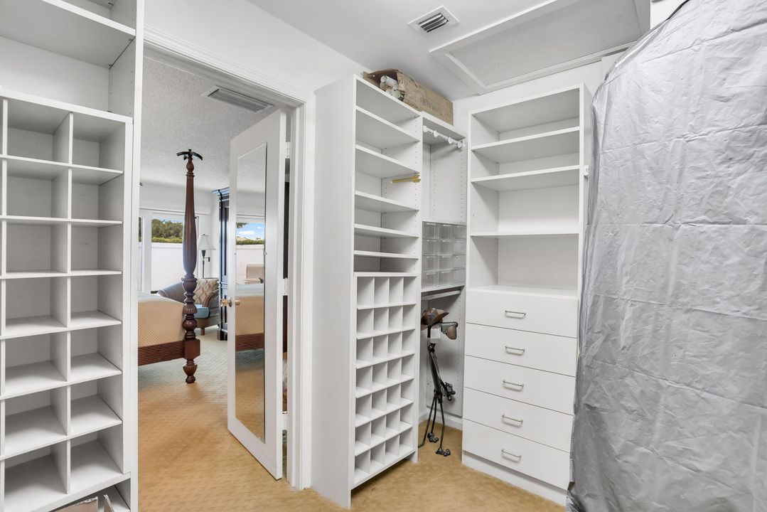 合同活跃: $1,495,000 (3 贝兹, 2 浴室, 2097 平方英尺)