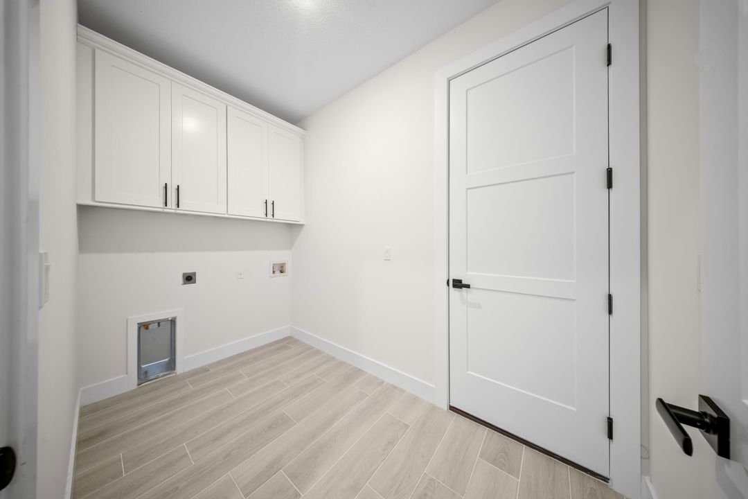 For Sale: $749,900 (4 beds, 3 baths, 2306 Square Feet)