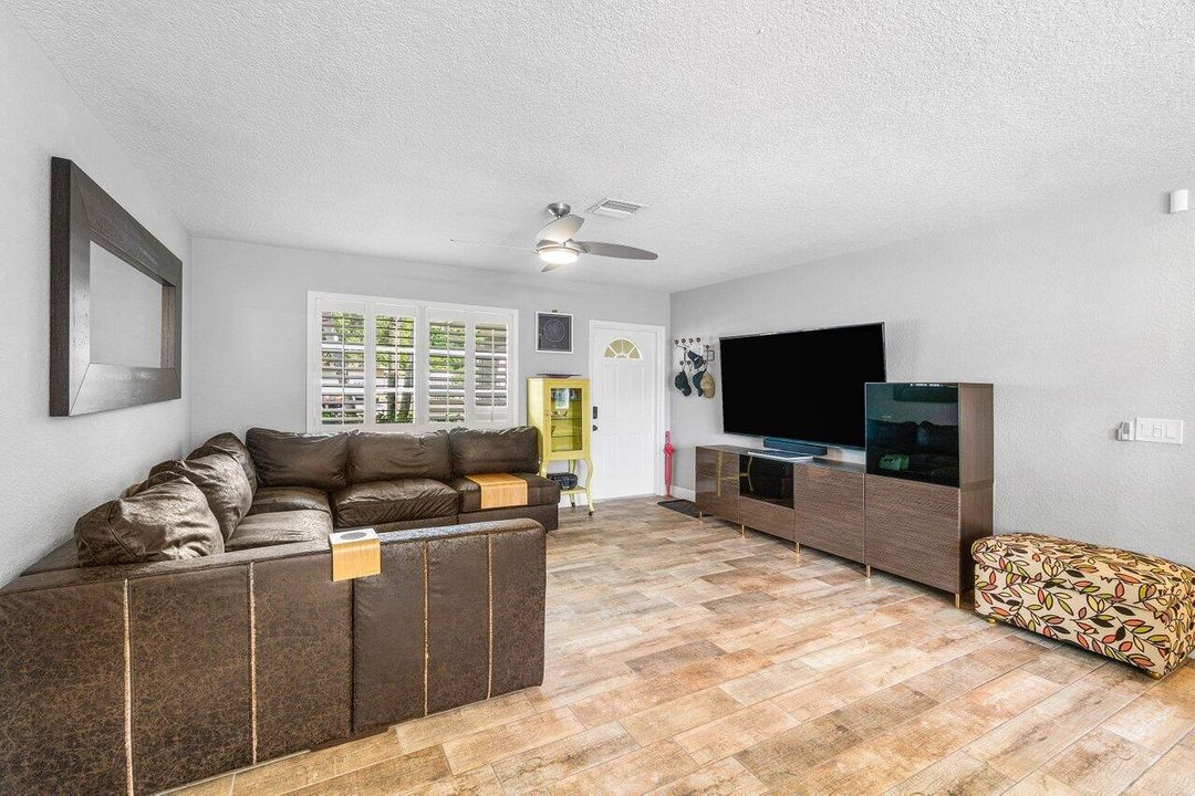 Activo con contrato: $650,000 (3 camas, 2 baños, 1498 Pies cuadrados)