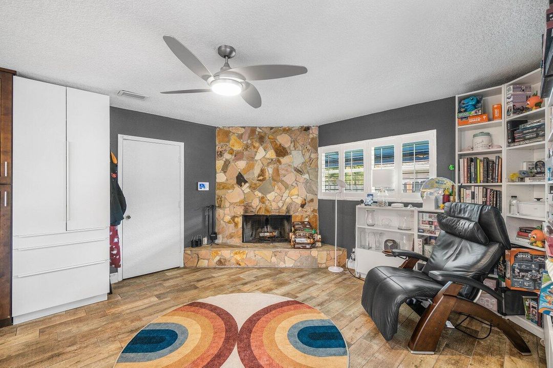 Activo con contrato: $650,000 (3 camas, 2 baños, 1498 Pies cuadrados)