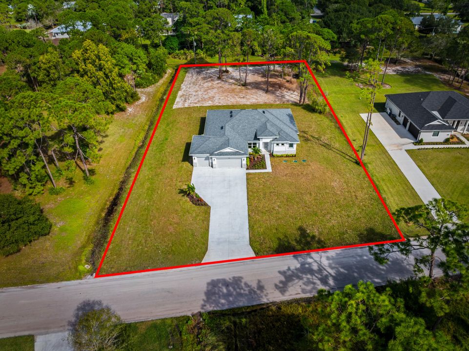 For Sale: $749,900 (4 beds, 3 baths, 2306 Square Feet)