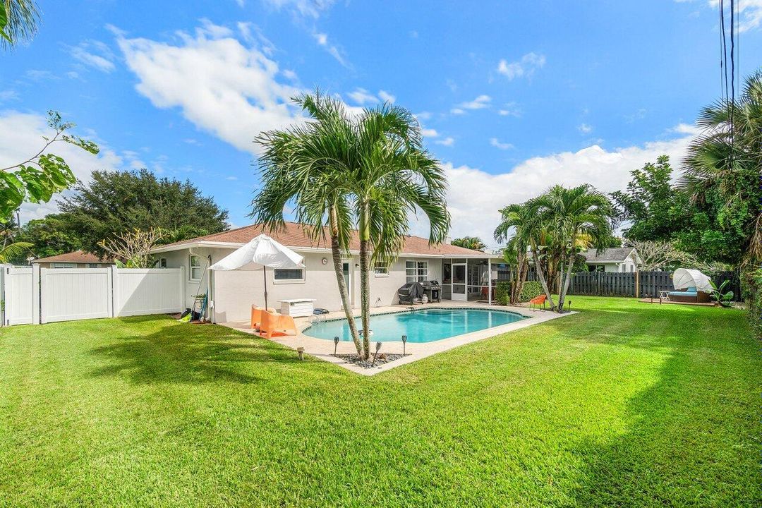 Activo con contrato: $650,000 (3 camas, 2 baños, 1498 Pies cuadrados)