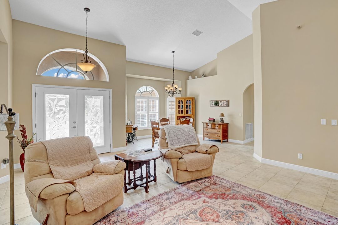 For Sale: $574,900 (3 beds, 3 baths, 2442 Square Feet)