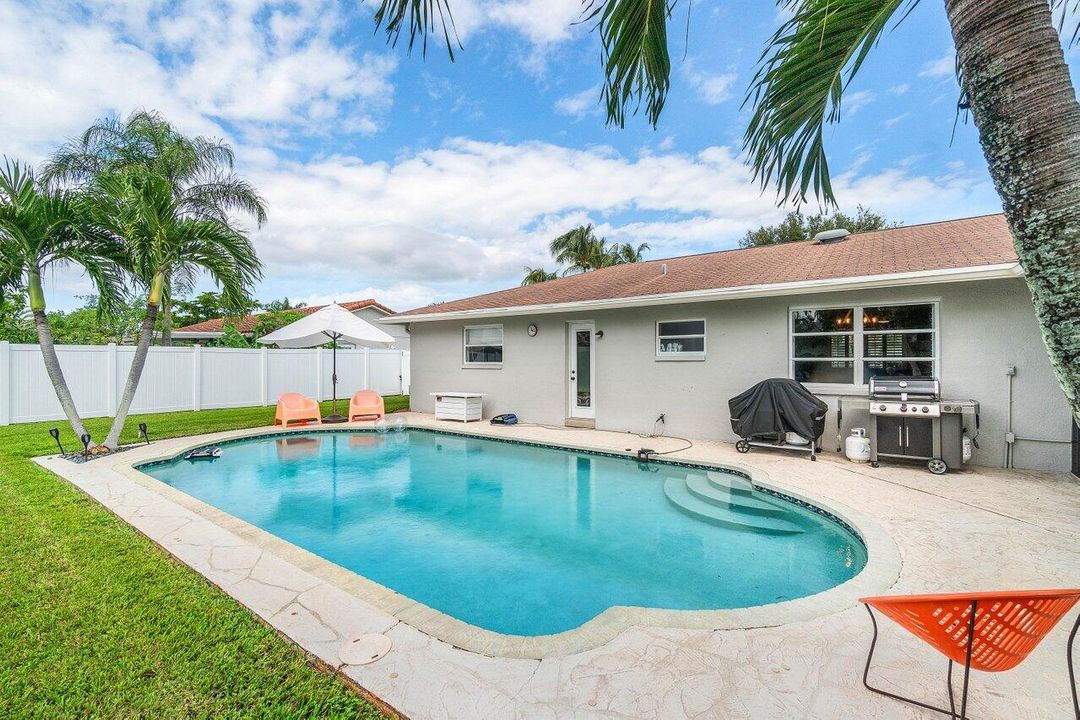 Activo con contrato: $650,000 (3 camas, 2 baños, 1498 Pies cuadrados)