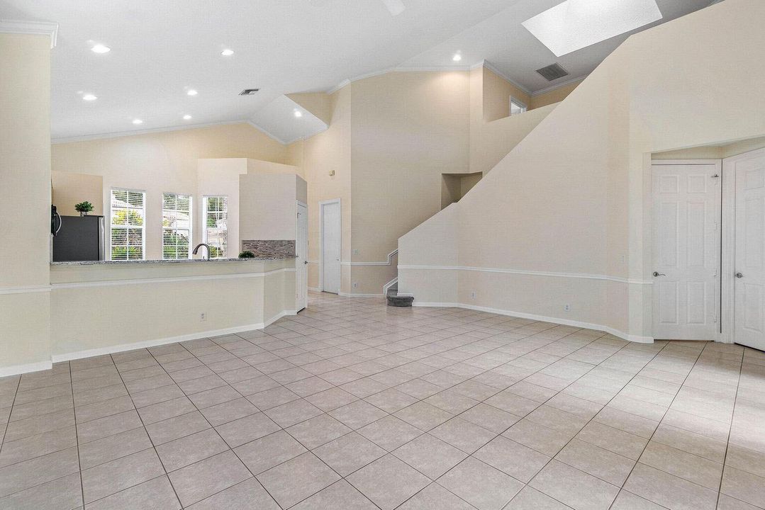 For Sale: $465,000 (3 beds, 2 baths, 1832 Square Feet)