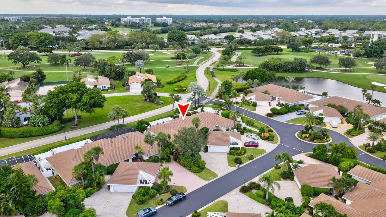 合同活跃: $1,495,000 (3 贝兹, 2 浴室, 2097 平方英尺)