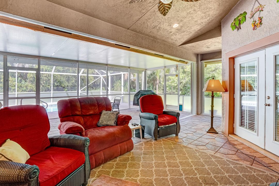 For Sale: $574,900 (3 beds, 3 baths, 2442 Square Feet)