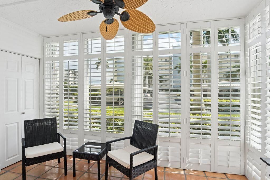 For Sale: $379,900 (1 beds, 1 baths, 787 Square Feet)